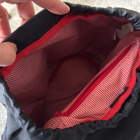 Herschel backpack. - Picture 4 of 4